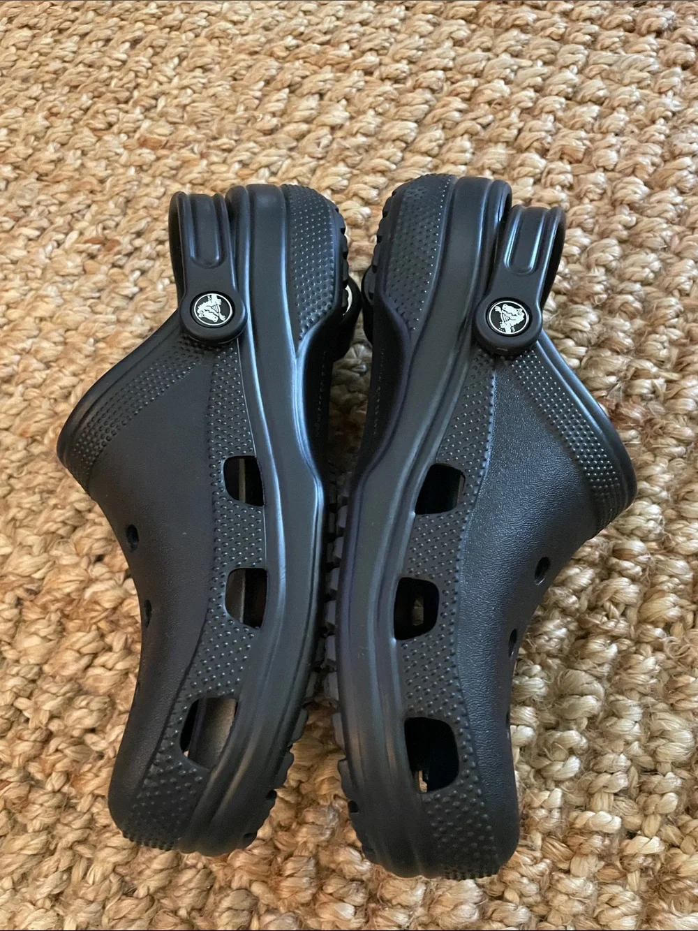 CROCS Classic Black Slip-On Men's Clogs/with wheels